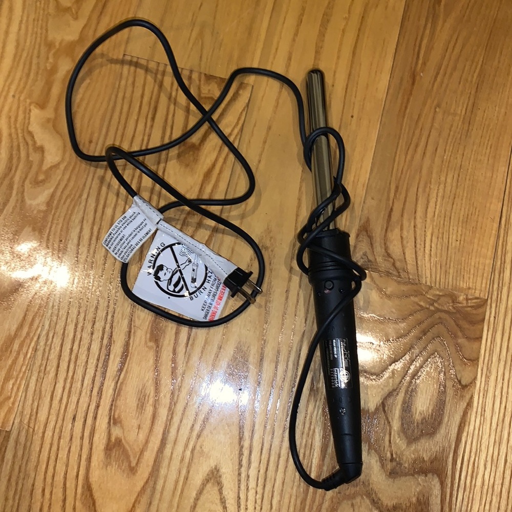 NuMe silver curling iron